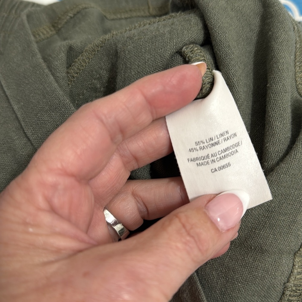 Women's Army Green Shorts linen blend size 5 with pockets, elastic drawstring. - Picture 10 of 10